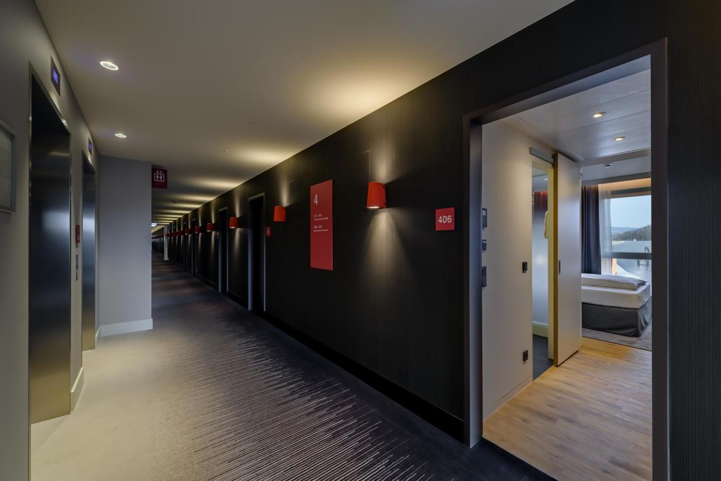 Intercityhotel ヘルフォルト エクステリア 写真